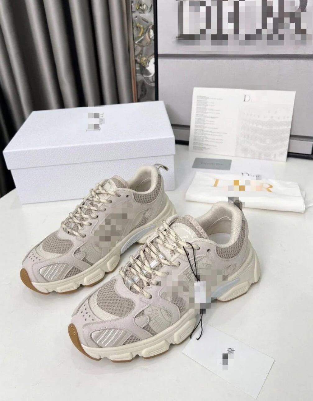 Beige trainers